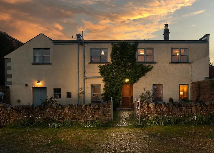 Stable Yard Cottage